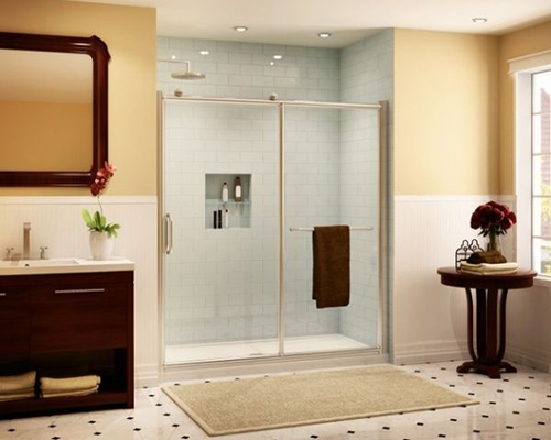 透明的淋浴房艺术 要靠清洁玻璃来维持