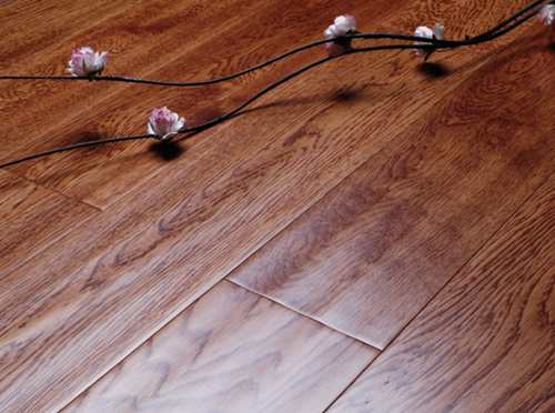 厚薄有度：决定木地板稳定性的关键因素