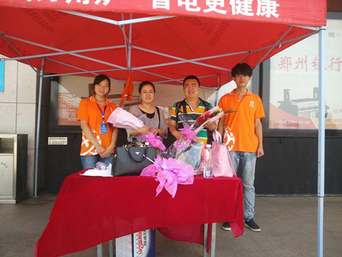 全国客商陆续抵达光山 三元精英团队积极开展接待工作