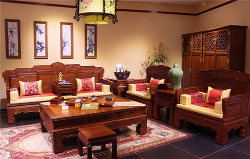 越来越多人选择红木家具是因为它的一系列优点