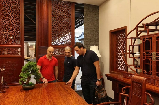 著名红木家具品牌国寿红木与意大利宝利诺巴吉木工机械达成战略合作