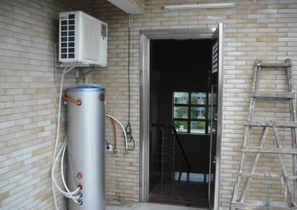 空气能热水器怎么选择？七口之家用多少升的？依据是什么？