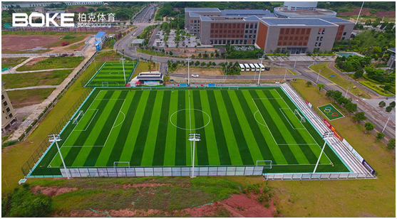 柏克体育提供专业足球场布灯方案 为“中国足球”加油!